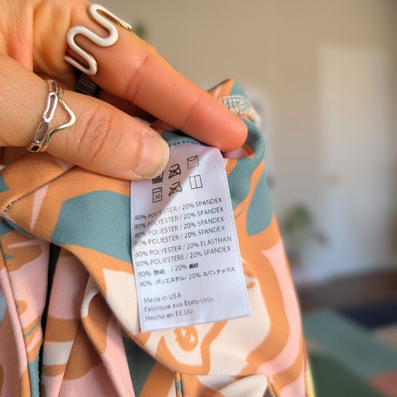 Dazey LA Abstract Floral Crop Tank - Pink, Peach & Teal - Picture 8 of 9